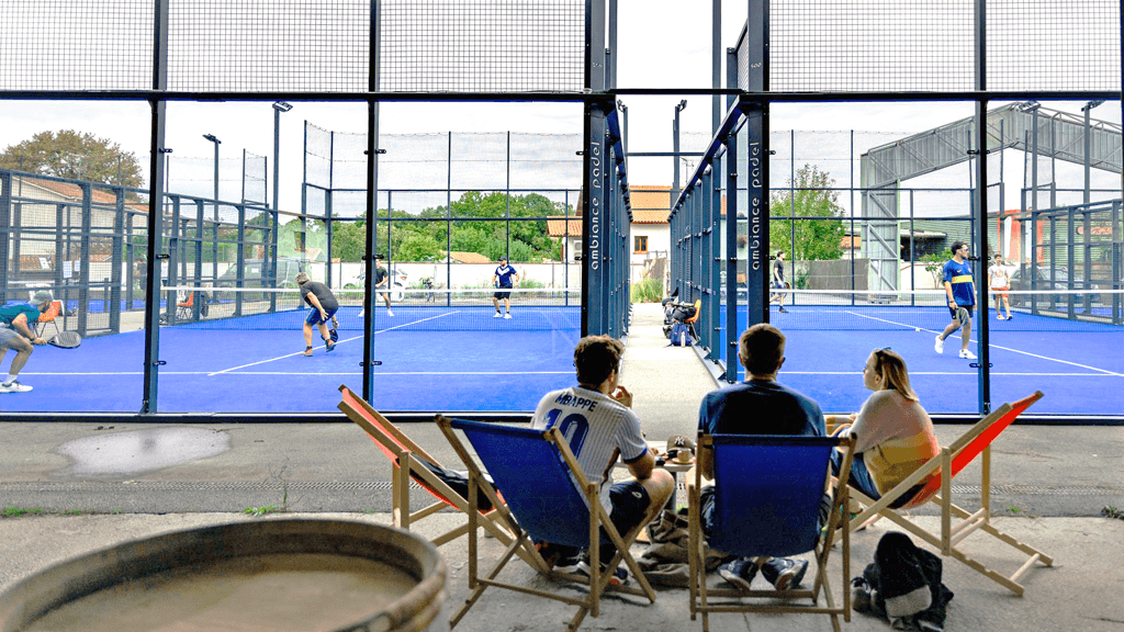 Construction de 4 terrains de padel autoportants : Groupe SAE réalise Le Punto Padel Club à Boucau (64)